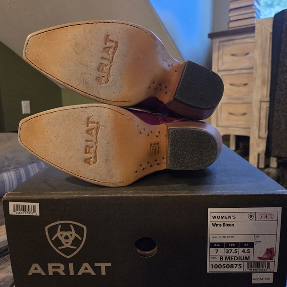 Ariat Women's Hot Pink 'Dixon' Western Boots - Picture 3 of 6